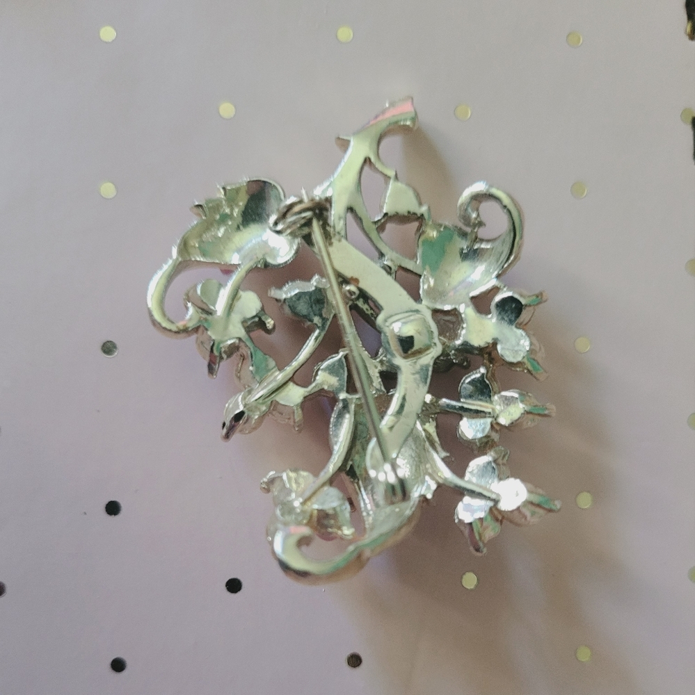 Lavender leaf plant brooch - Picture 2 of 2